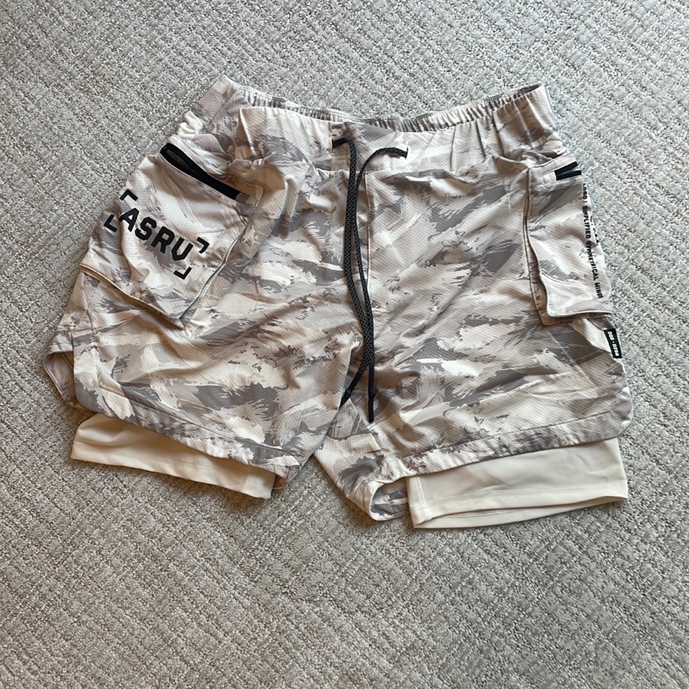 ASRV white camo abstract print workout shorts with cargo pockets and lining M